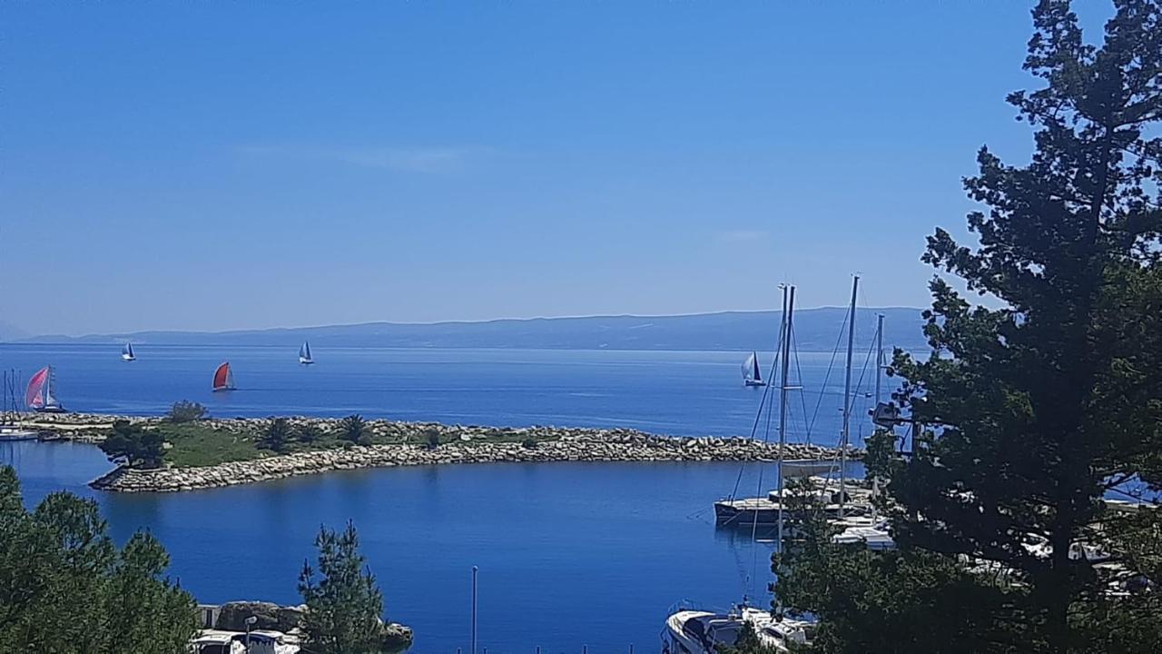 Old Captain'S Apartments - In A Pine Wood By The Sea And Tennis Courts سبليت المظهر الخارجي الصورة