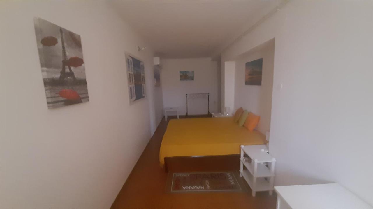 Old Captain'S Apartments - In A Pine Wood By The Sea And Tennis Courts سبليت المظهر الخارجي الصورة