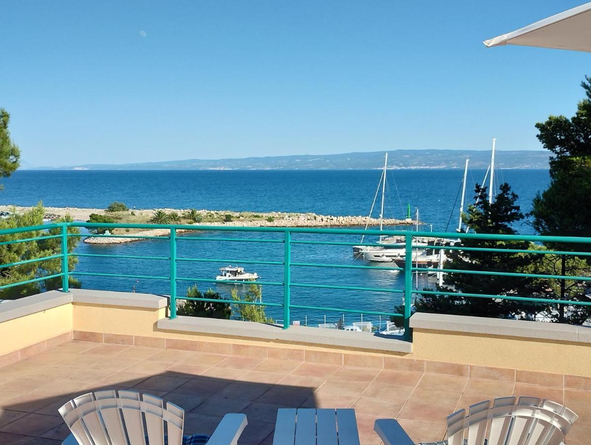 Old Captain'S Apartments - In A Pine Wood By The Sea And Tennis Courts سبليت المظهر الخارجي الصورة